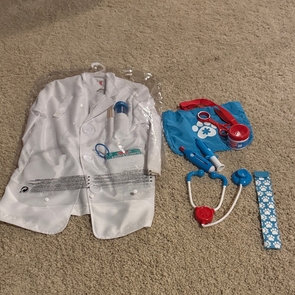 MELISSA & DOUG LAB/VET SET